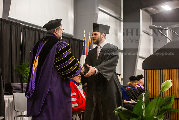 173SpGradBachelorSciBusAdmin0525JH6Q8B9442