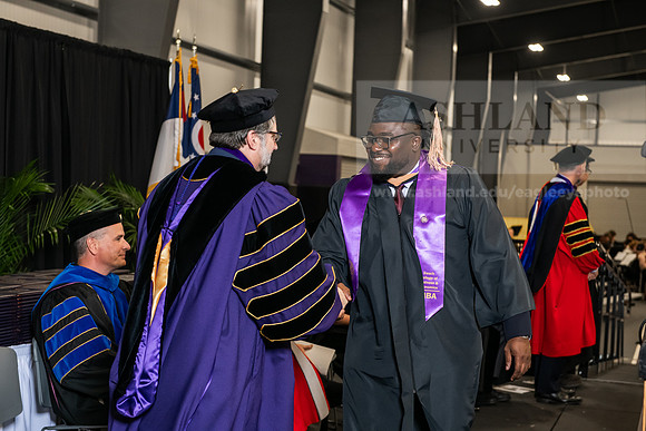 008SpGradMasterBusinessAdmin0525AWB_3063