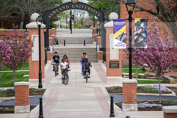 116SpringCampusLife0425AWB_0096