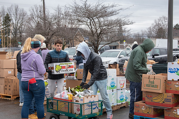 AUGIVSFOODDISTRIBUTION_HW_ALW_1076