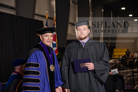 063SpGradBachelorScienceBusiness0524TR_DSC_5397