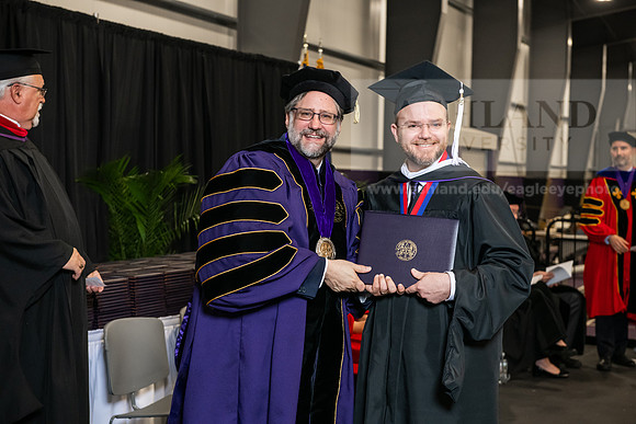 102SPGradMasterArts0525AWB_3355