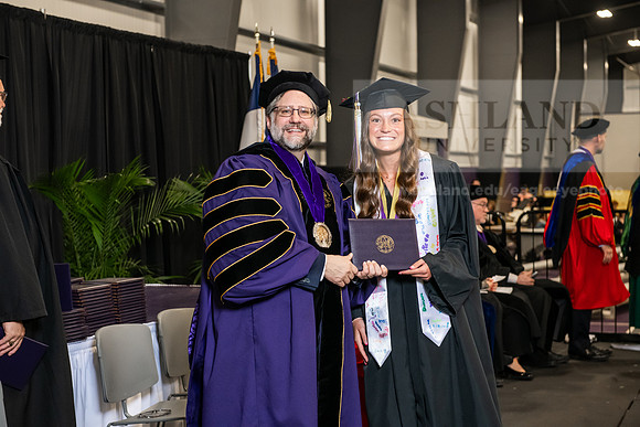 014SPGradBachelorScienceEducation0525AWB_4479