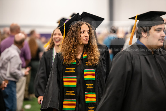 198SpGradProcessional0524AWB_8618