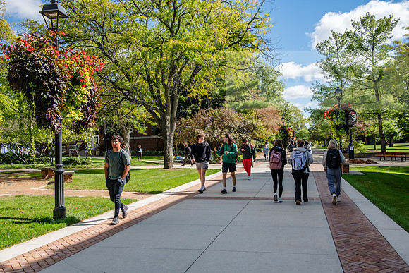 FallCampusLife1024AWB_1795
