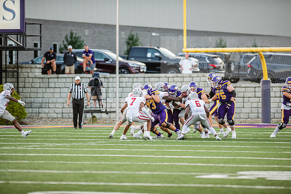 AUvIUPFootball0924AWB_3735