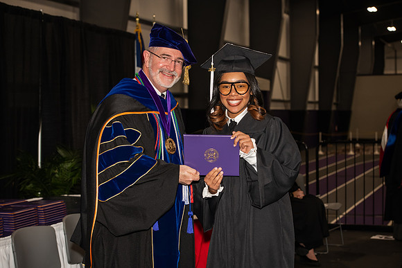 062WIGraduates1222ALW_0766