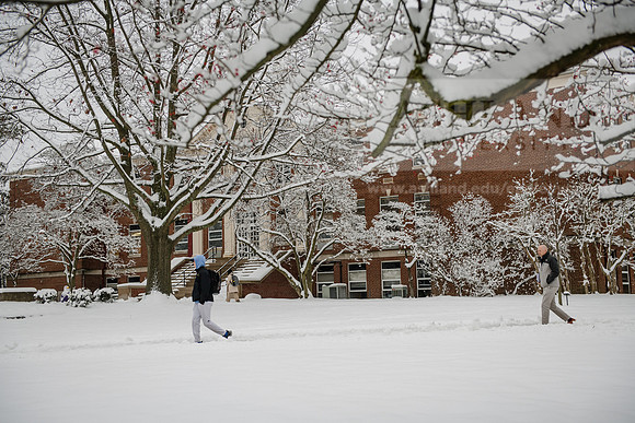 WinterCampusLife0123ALW_3004
