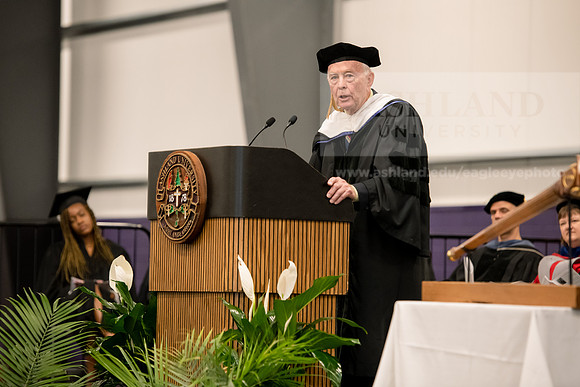 231SPGradCeremony0522ALW_1043