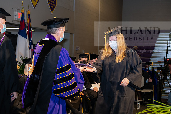 091BachelorNursingWiGrad1221ALW_7140