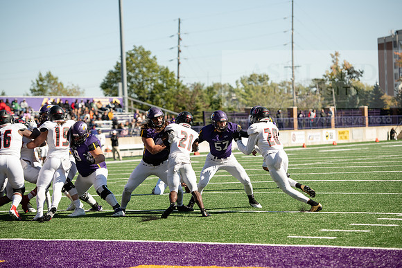 AUvDavenportFootball1019ALW_7063