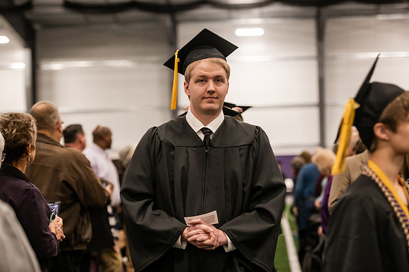 085WIGradProcessional1222ALW_0140