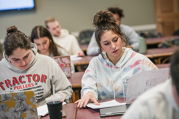 AccountingIndividualTaxClass0324AWB_4794