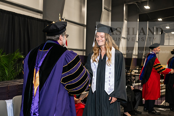 117SPGradBachelorArts0525AWB_3470
