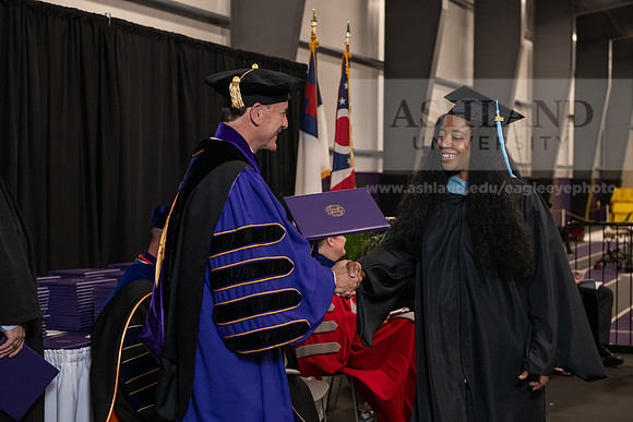 017SpGradMasterEducation0524AWB_9073