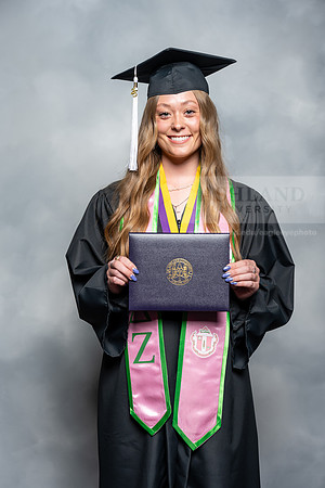 186SpGradBachelorArts0525AU-Graduation-2025-Andrew-0661