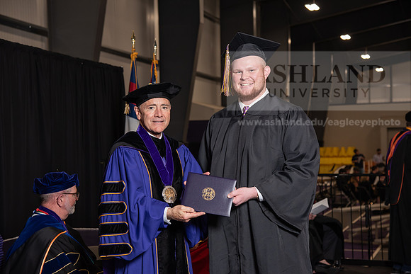 046SpGradBachelorScienceBusiness0524TR_DSC_5385