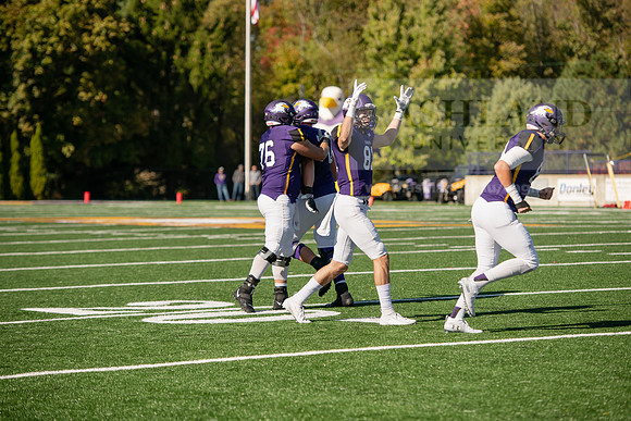 AUvDavenportFootball1019ALW_7413