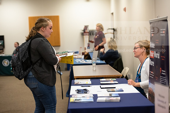 CareerGradFair0919ALW_7569