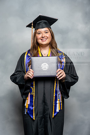 149SpGradBachelorSciBusAdmin0525AU-Graduation-2025-Andrew-1057