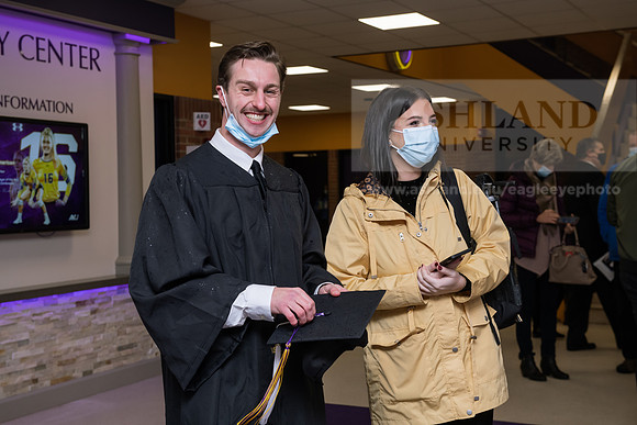 001WiGradPreCeremony1221ALW_5933