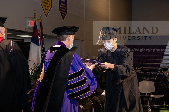 027BachelorArtsWiGrad1221ALW_6851