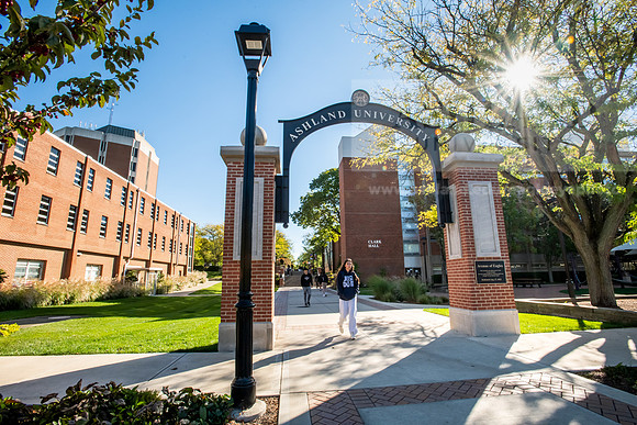 FallCampusLife1024AWB_1478