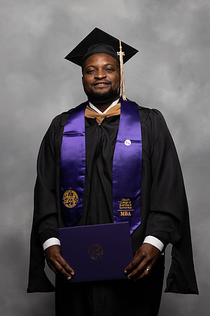 072WIGraduates1222FU1A0885