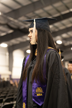 069WIGradProcessional1222FU1A0666