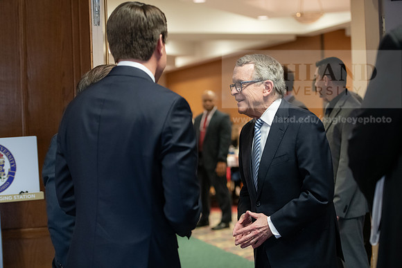 AsbrookGovMikeDeWine0120ALW_8647