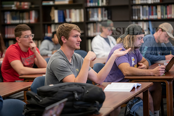 GullottaUSHistoryClass1022ALW_0989