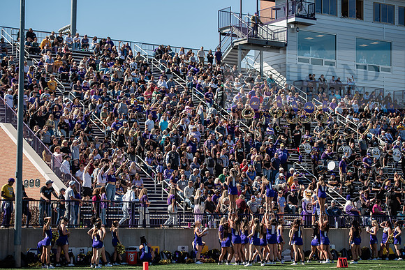 HOCOAUvOHDomFootballGame1024ALW_8630