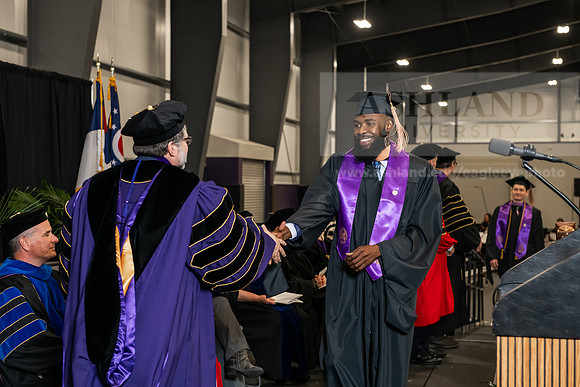 019SpGradMasterBusinessAdmin0525AWB_3070