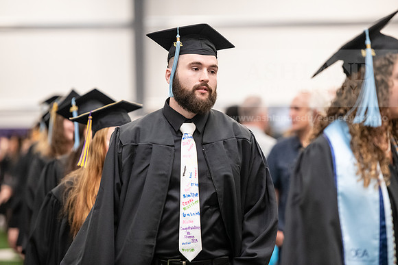 341SpGradProcessional0524AWB_8720
