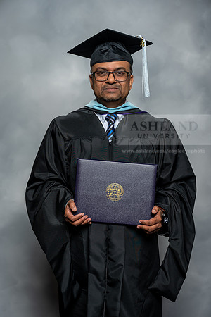 083SpGradMasterEducation0525AU-Graduation-2025-Andrew-0383
