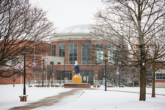 StudentsReturnWinterCampus0125AWB_6899