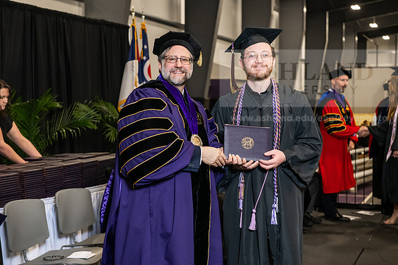 179SPGradBachelorArts0525AWB_3521