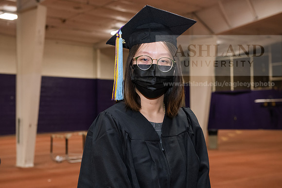 069WiGradPreCeremony1221ALW_6051