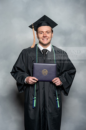040SpGradBachelorSciBusAdmin0525AU-Graduation-2025-Andrew-1016