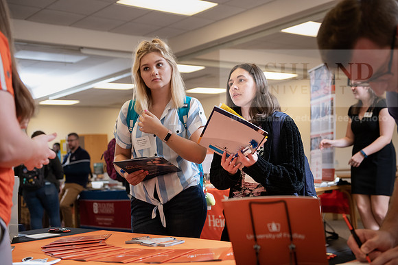 CareerGradFair0919ALW_7595