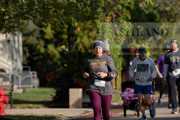 Homecoming5kFunRunWalk1019ALW_4425