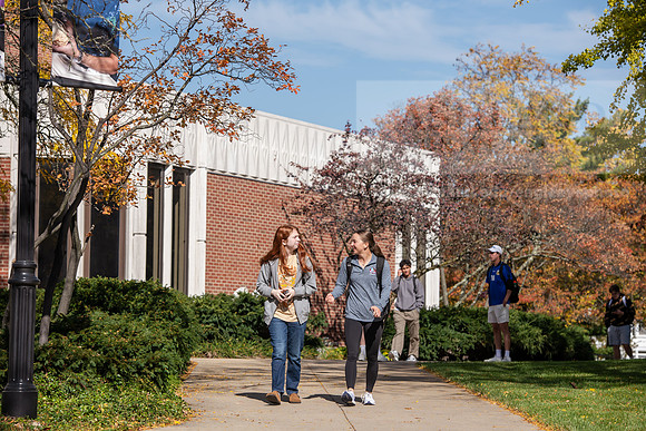 FallCampusLife1024AWB_5734
