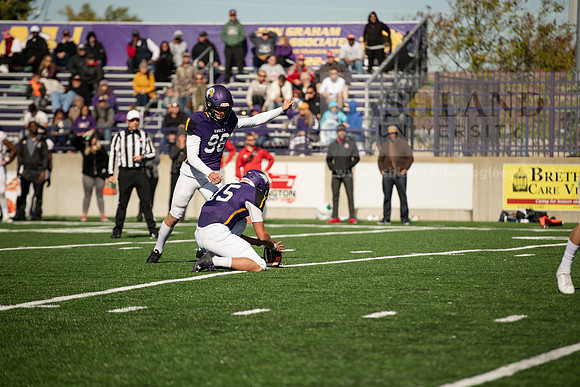AUvDavenportFootball1019ALW_7426