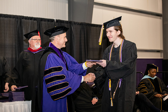 189SPGraduates0522ALW_1572