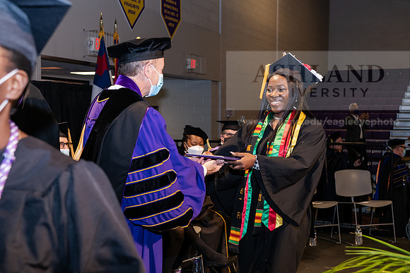 056BachelorNursingWiGrad1221ALW_7115