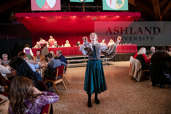 MadrigalFeaste1124AWB_3272