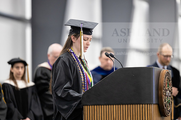 018SPGradCeremony0522FU1A8772