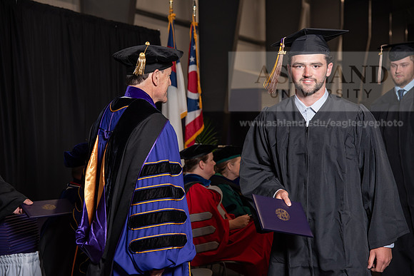 066SpGradBachelorScienceBusiness0524TR_DSC_5399