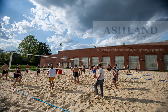 177SpringCampusLife0425AWB_0322