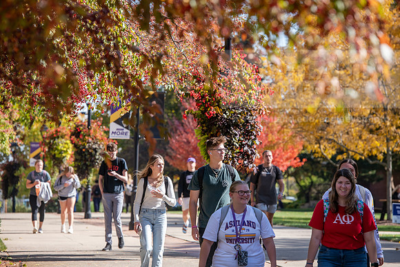 FallCampusLife1024AWB_5775